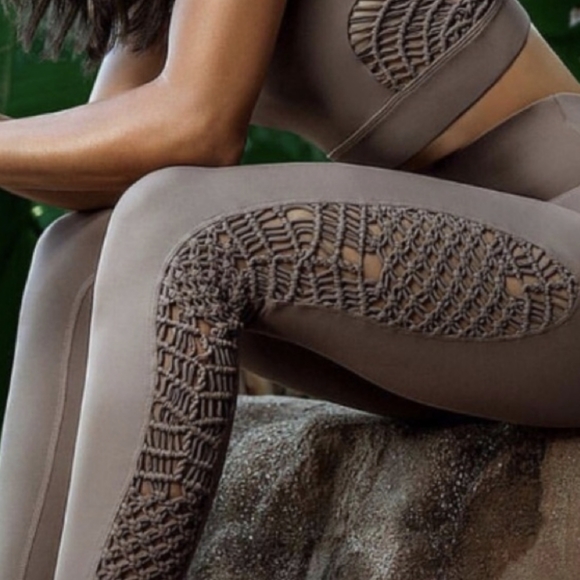 Carbon38 Tanjung Taupe Woven Side Paneled Leggings - Picture 3 of 12